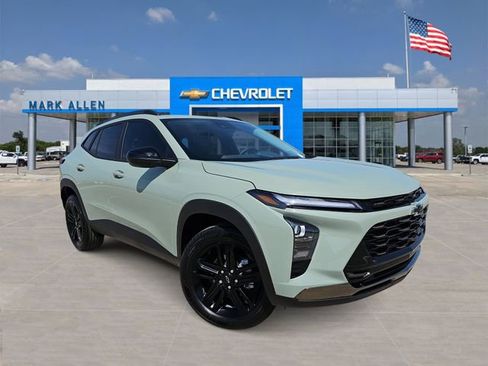 New 2026 Chevrolet Trax ACTIV w/ Driver Confidence Package FWD image 1