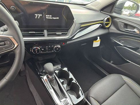 New 2026 Chevrolet Trax ACTIV w/ Sunroof Package FWD image 6