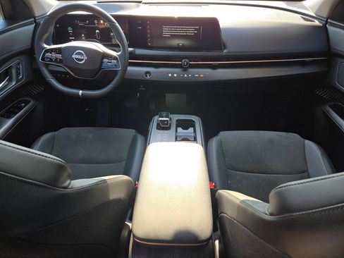Used 2023 Nissan Ariya FWD image 15