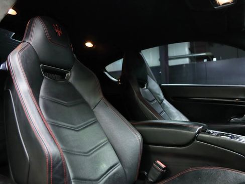 Used 2015 Maserati GranTurismo Sport image 25