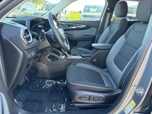 Used 2025 Chevrolet TrailBlazer LT w/ Convenience Package image 23