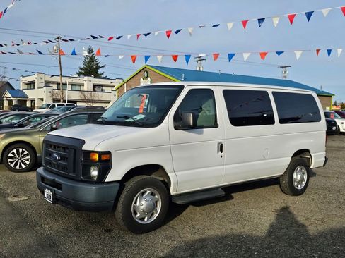 Used 2013 Ford E-350 and Econoline 350 XL w/ Interior Upgrade Pkg image 3