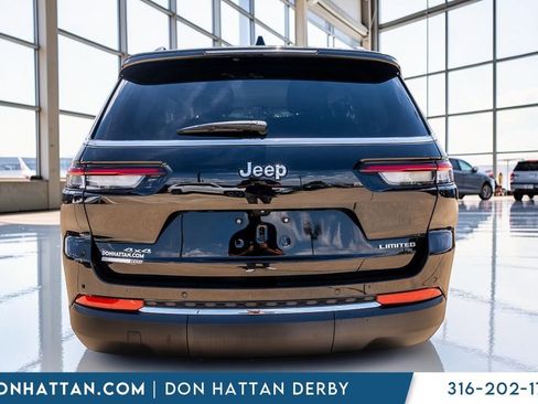 Used 2023 Jeep Grand Cherokee L Limited AWD/4WD image 32