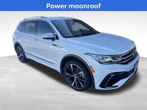 Used 2022 Volkswagen Tiguan SEL R-Line image 3
