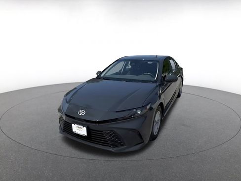 Used 2025 Toyota Camry LE FWD image 7