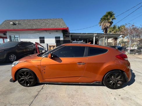 Used 2015 Hyundai Veloster RE:FLEX Edition FWD image 11