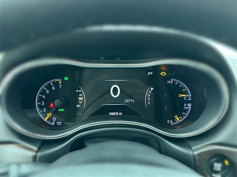 Used 2014 Jeep Grand Cherokee Limited w/ Trailer Tow Group IV image 11