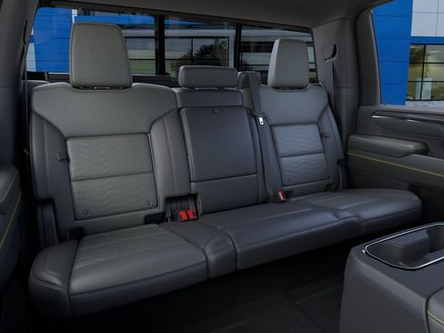 New 2026 Chevrolet Silverado 2500 ZR2 AWD/4WD image 17