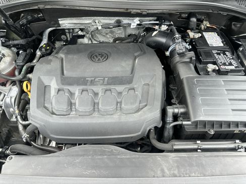 Used 2022 Volkswagen Tiguan SEL R-Line AWD/4WD image 17