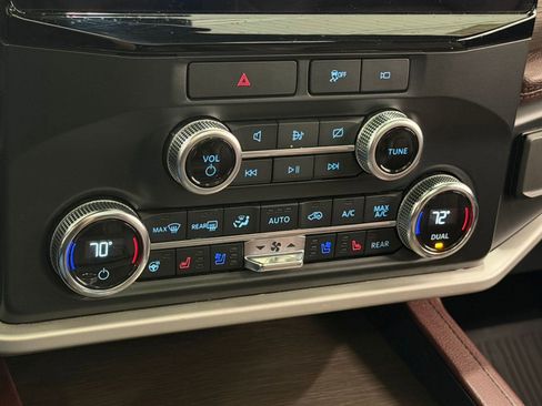 Used 2022 Ford Expedition Max Limited image 16