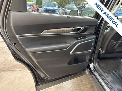 Used 2025 Kia Telluride SX Prestige image 15
