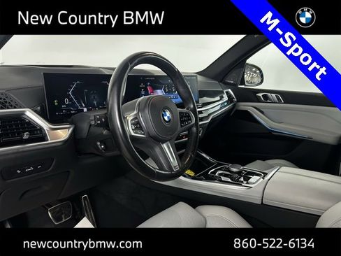 Used 2024 BMW X5 xDrive40i w/ M Sport Package image 12