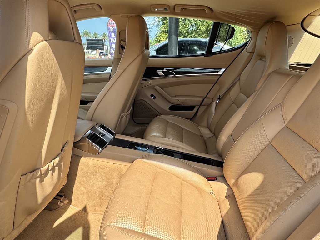 Used 2013 Porsche Panamera S RWD image 10