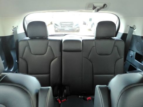 Used 2025 Kia Telluride S AWD/4WD image 34