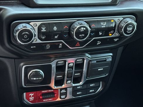 Used 2021 Jeep Wrangler Unlimited Rubicon AWD/4WD image 21