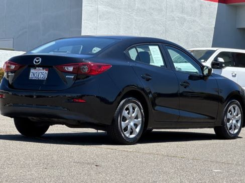 Used 2016 MAZDA MAZDA3 i Sport FWD image 2