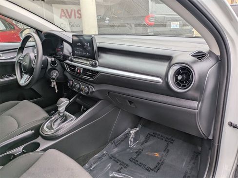 Used 2024 Kia Forte LXS image 33