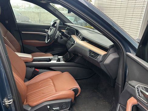 Used 2024 Audi Q8 e-tron Prestige w/ Prestige Package AWD/4WD image 13