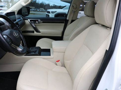 Used 2023 Lexus GX 460 Premium image 30