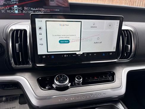 New 2026 Ford Expedition Platinum AWD/4WD image 1