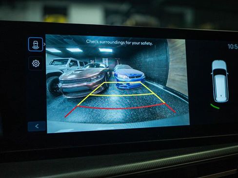 Used 2025 Hyundai Santa Fe SEL AWD/4WD image 25