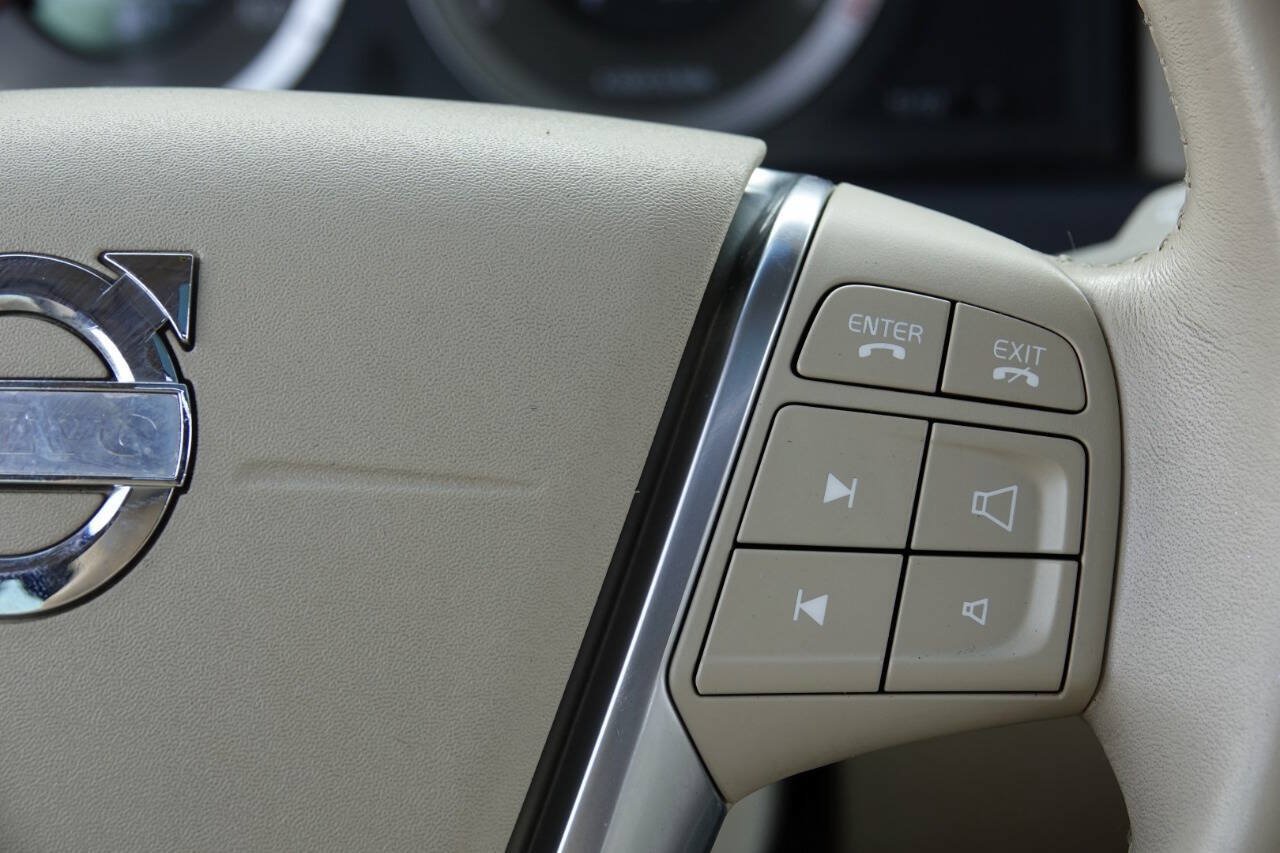 Used 2010 Volvo XC70 T6 AWD/4WD image 62