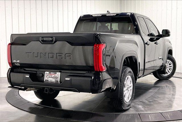 Used 2024 Toyota Tundra SR5 w/ SR5 Premium Package AWD/4WD image 13