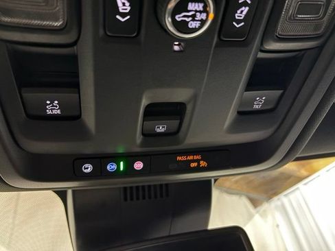 Used 2023 GMC Yukon SLT w/ SLT Premium Package AWD/4WD image 46