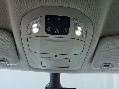 Used 2023 Chrysler Voyager LX FWD image 26