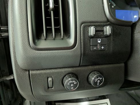 Used 2019 Chevrolet Colorado ZR2 w/ Colorado ZR2 Bison Edition image 21