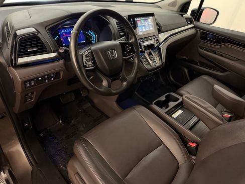 Used 2019 Honda Odyssey Elite image 4