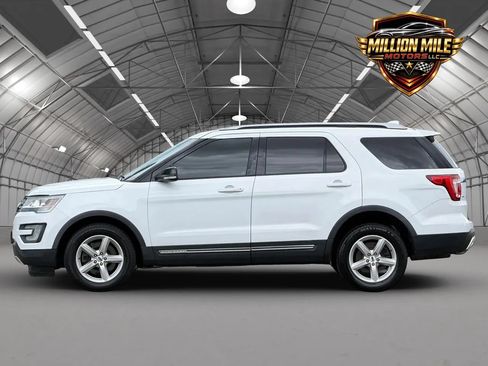 Used 2016 Ford Explorer XLT AWD/4WD image 8