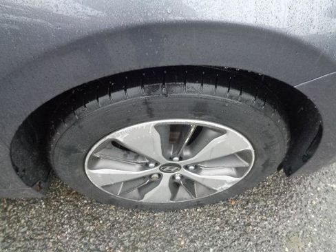 Used 2018 Hyundai Ioniq Limited image 13