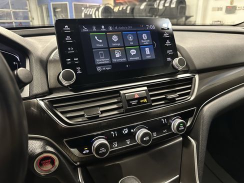 Used 2022 Honda Accord Sport image 10