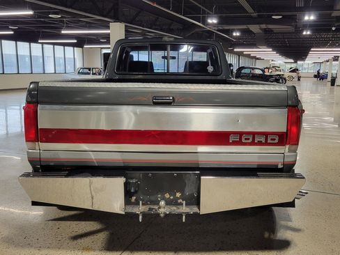 Used 1987 Ford F250 2WD SuperCab image 29