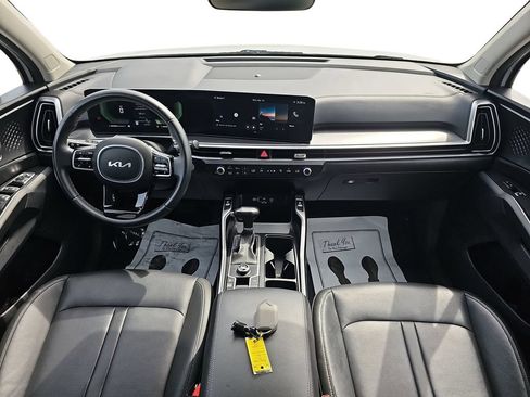 Used 2024 Kia Sorento S FWD image 13