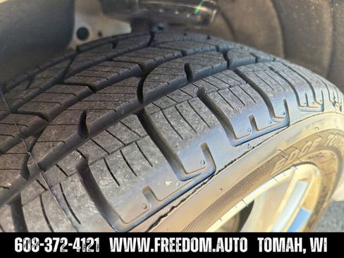 Used 2024 GMC Terrain Denali w/ Denali Premium Package AWD/4WD image 28