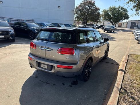 Used 2019 MINI Cooper Clubman ALL4 AWD/4WD image 5