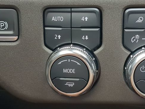 Used 2024 GMC Sierra 2500 SLT w/ SLT Premium Package AWD/4WD image 62