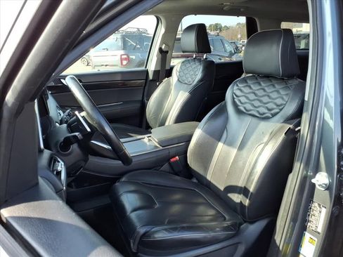 Used 2021 Hyundai Palisade Limited image 3