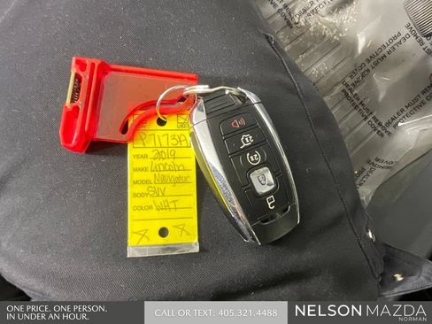 Used 2019 Lincoln Navigator L Select RWD image 52