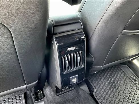 Used 2025 Jeep Compass Trailhawk AWD/4WD image 10