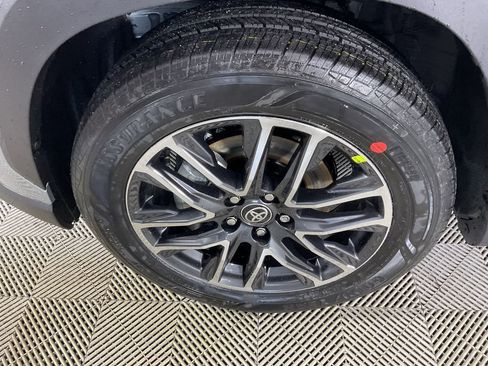 New 2026 Toyota Corolla Cross XLE image 4