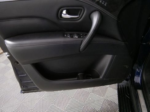 Used 2024 INFINITI QX80 Luxe image 13