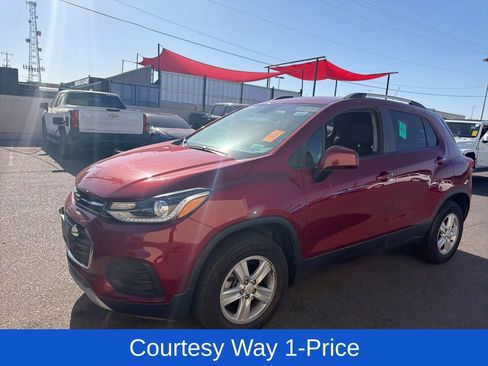 Used 2021 Chevrolet Trax LT AWD/4WD image 5