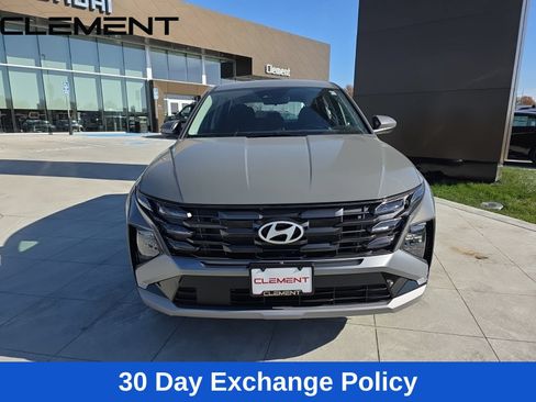 Used 2026 Hyundai Tucson SE AWD/4WD image 3