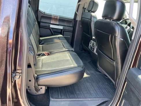 Used 2018 Ford F150 Lariat w/ Equipment Group 502A Luxury AWD/4WD image 18
