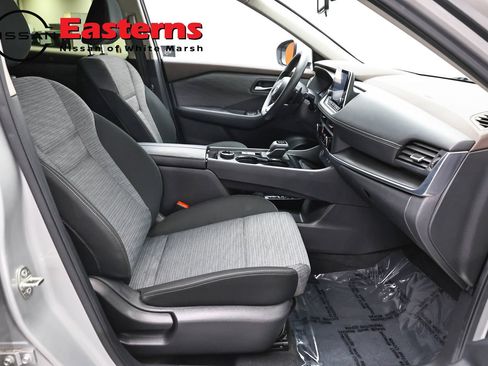 Used 2023 Nissan Rogue SV AWD/4WD image 24