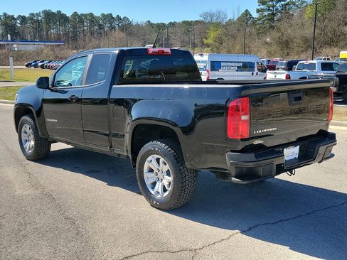 Used 2022 Chevrolet Colorado LT w/ Fleet Safety Package image 5