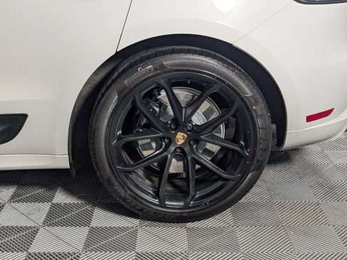 Certified 2025 Porsche Macan GTS AWD/4WD image 12